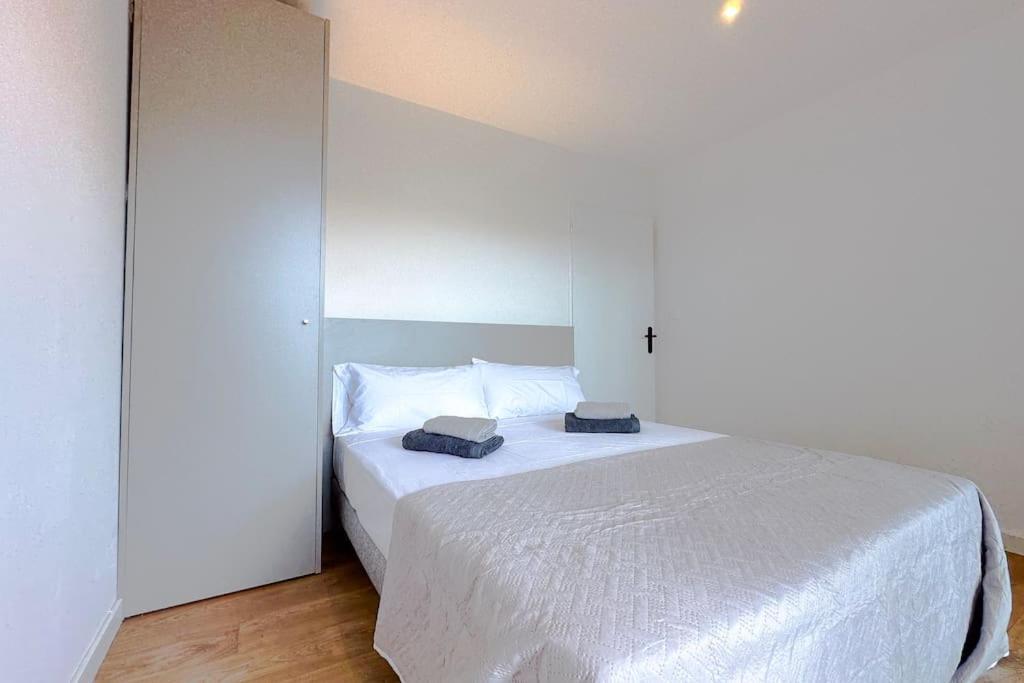 Can Romy Appartement T2D - A 80M De La Plage De Cala Montgo Ля Эскала Экстерьер фото