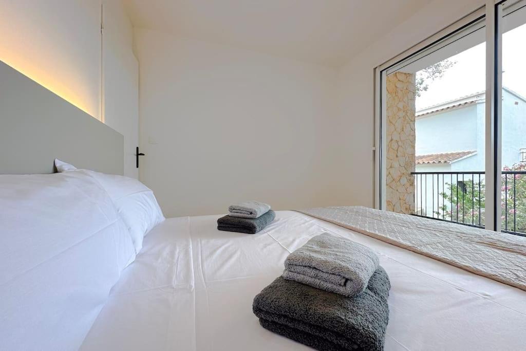 Can Romy Appartement T2D - A 80M De La Plage De Cala Montgo Ля Эскала Экстерьер фото